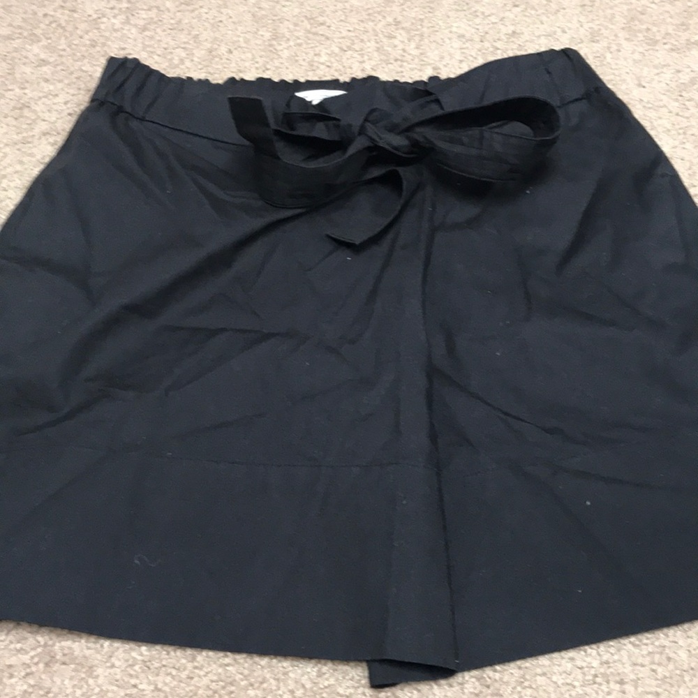 Like new gap elastic waist mini skirt sz 4